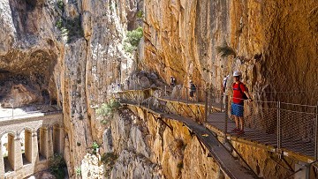 Impresionante paseo por el Camino del Rey - Van Dam Estates