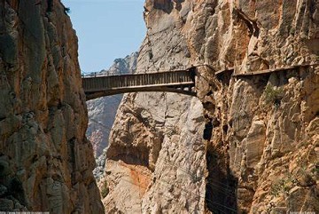 Impresionante paseo por el Camino del Rey - Van Dam Estates