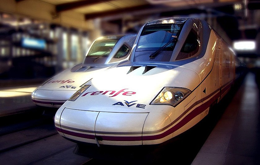 Snelle trein met omweg van Murcia naar Malaga