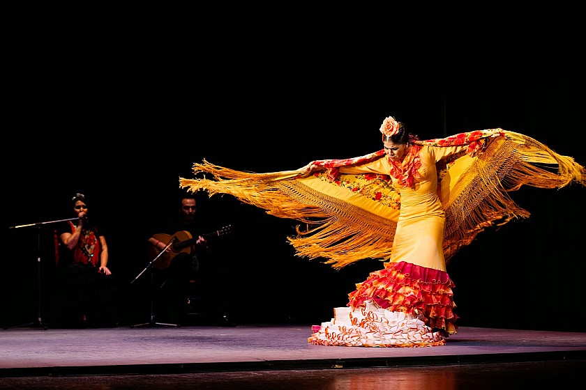 Fiesta flamenca del melón de oro - Van Dam Estates