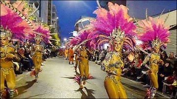 Extravagant carnival in Torrevieja - Van Dam Estates