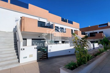 Luxe penthouse in Pilar de la Horadada ?> - Van Dam Estates